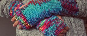 Preview wallpaper hands, gloves, knitted, bright