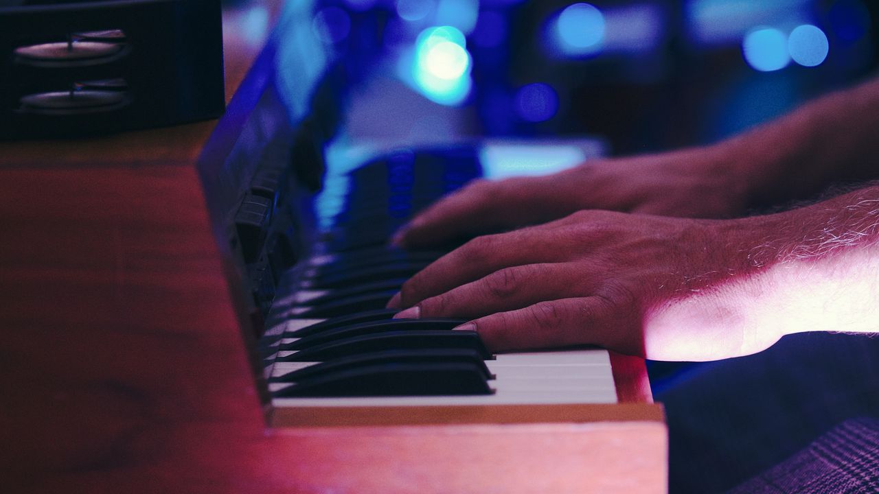 Wallpaper hands, keys, organ, musician