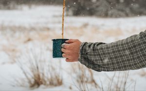 Preview wallpaper hands, mug, coffee, snow, winter
