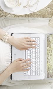 Preview wallpaper hands, notebook, girl, white