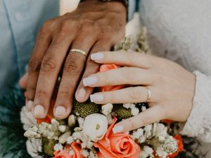 Preview wallpaper hands, rings, couple, love, bouquet, wedding