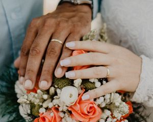 Preview wallpaper hands, rings, couple, love, bouquet, wedding