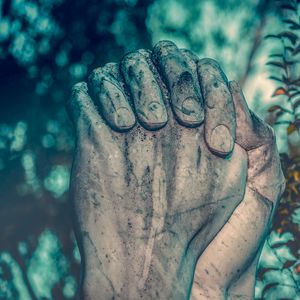 Preview wallpaper hands, sculpture, prayer