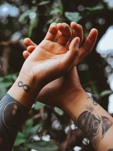 Preview wallpaper hands, tattoo, art