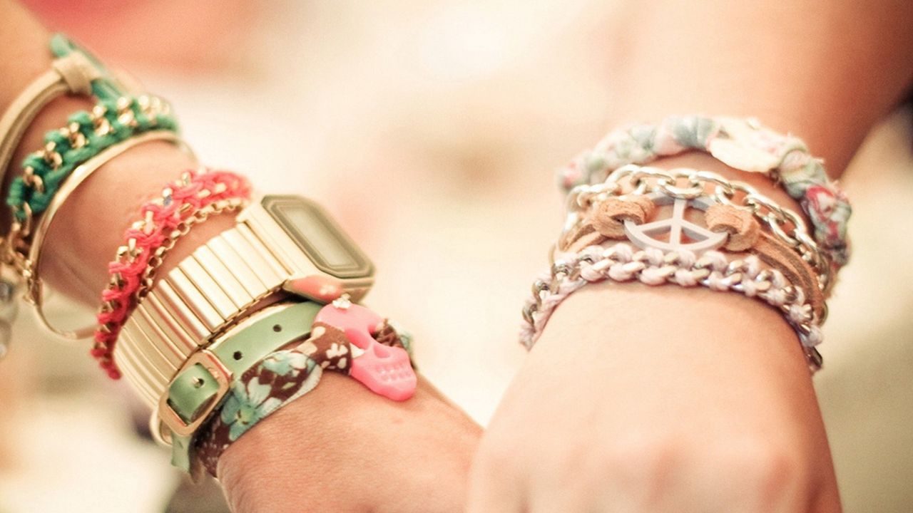 Wallpaper hands, watches, bracelets, jewelry