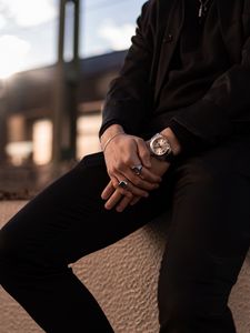 Preview wallpaper hands, watches, decoration