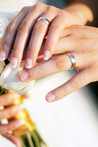 Preview wallpaper hands, wedding, rings, bouquet, roses