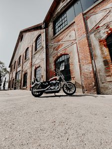 Preview wallpaper harley davidson, motorcycle, bike, black, building