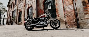 Preview wallpaper harley davidson, motorcycle, bike, black, building