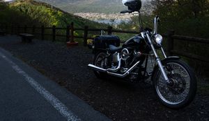 Preview wallpaper harley davidson, motorcycle, bike, asphalt, view