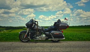 Preview wallpaper harley-davidson, bike, motorcycle, travel, road, clouds