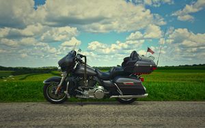 Preview wallpaper harley-davidson, bike, motorcycle, travel, road, clouds