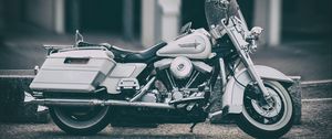 Preview wallpaper harley-davidson, motorcycle, bike, side view, wheel