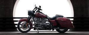 Preview wallpaper harley-davidson, motorcycle, bike, red, side view