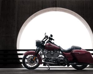 Preview wallpaper harley-davidson, motorcycle, bike, red, side view