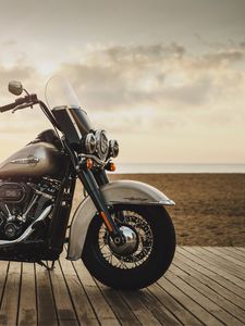 Preview wallpaper harley-davidson, motorcycle, bike, side view, shore, horizon