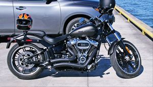 Preview wallpaper harley-davidson, motorcycle, bike, helmet, gray