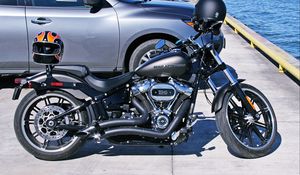 Preview wallpaper harley-davidson, motorcycle, bike, helmet, gray