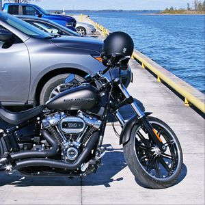 Preview wallpaper harley-davidson, motorcycle, bike, helmet, gray