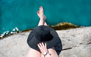 Preview wallpaper hat, rest, legs, hand, summer