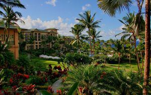 Preview wallpaper hawaii, hotel, palm trees, swimming pool, sea, flowers