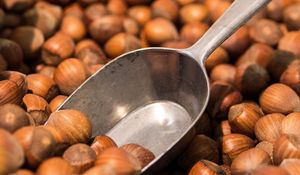 Preview wallpaper hazelnuts, scoop, lot