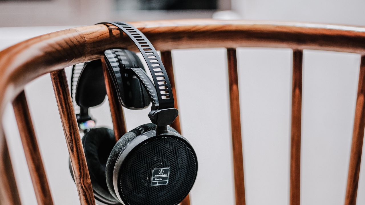 Wallpaper headphones, audio, chair, wooden, spindles