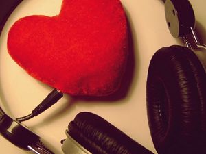 Preview wallpaper headphones, heart, toys, wire, mood