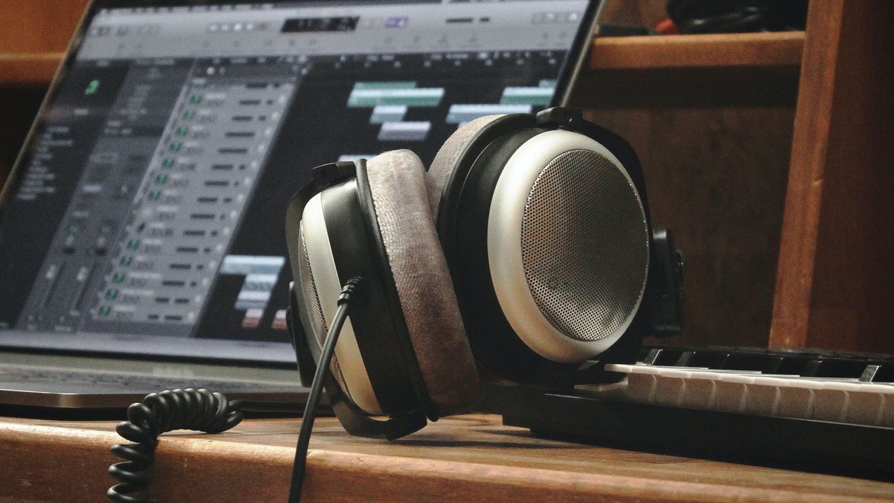 Wallpaper headphones, laptop, synthesizer, audio, music