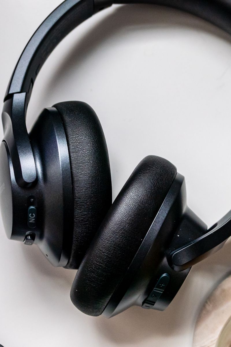 800x1200 Wallpaper headphones, music, white background