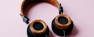 Preview wallpaper headphones, table, pink, audio