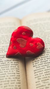 Preview wallpaper heart, book, love