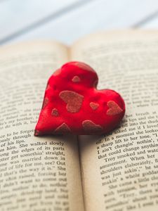 Preview wallpaper heart, book, love