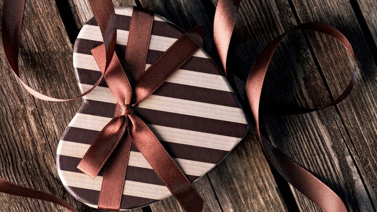 Wallpaper heart, box, bow, ribbon