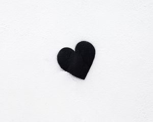 Preview wallpaper heart, bw, love, black, white, minimalism