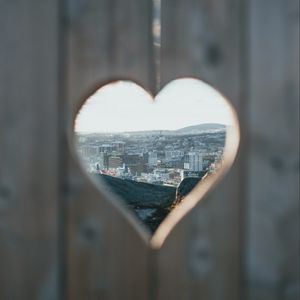 Preview wallpaper heart, city, view, hole