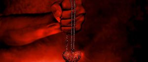 Preview wallpaper heart, hand, chain, glitter