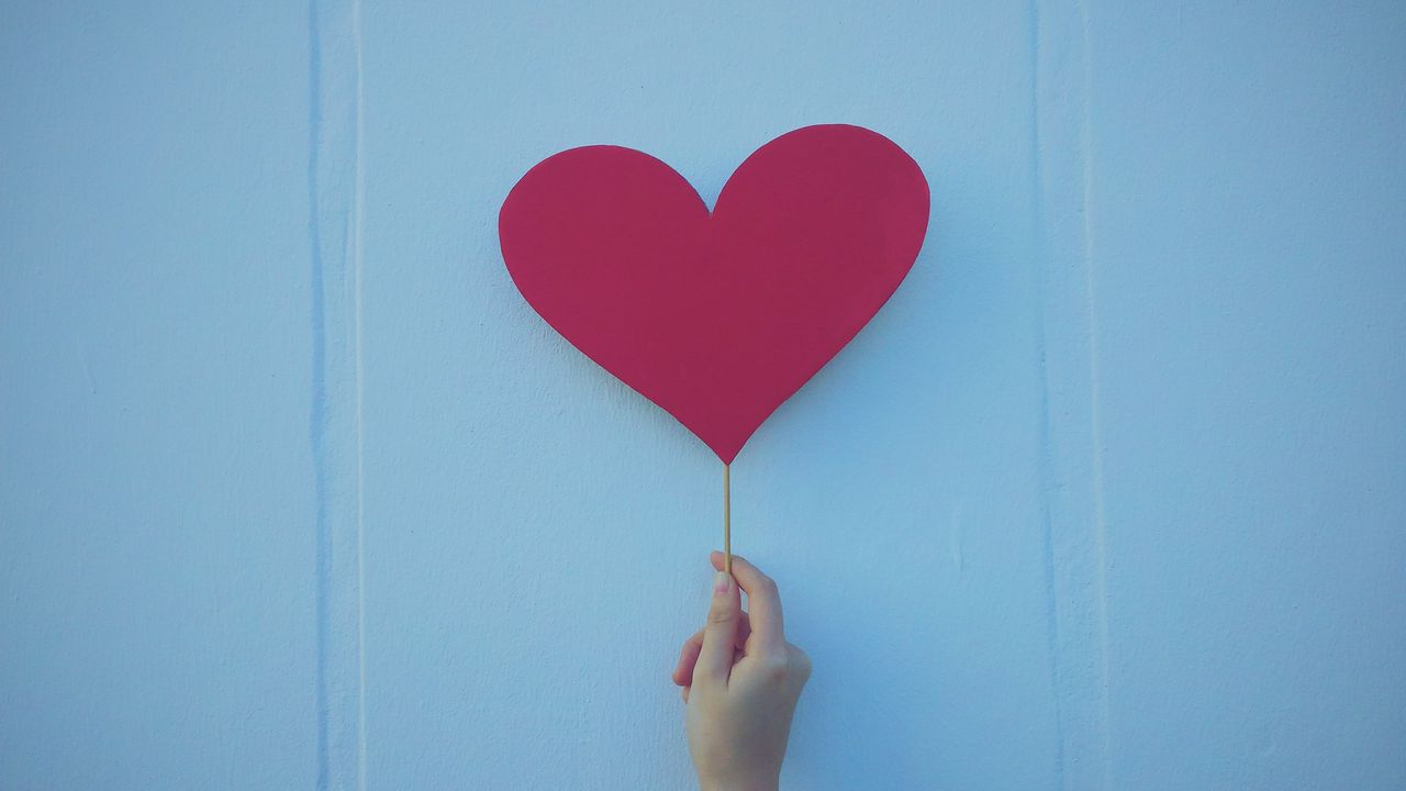 Wallpaper heart, love, hand, wall