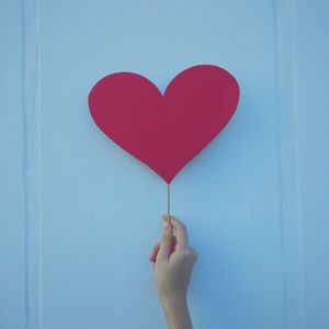 Preview wallpaper heart, love, hand, wall