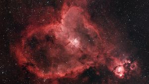 Preview wallpaper heart nebula, nebula, glow, stars, space, red