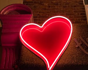 Preview wallpaper heart, neon, light, red, love