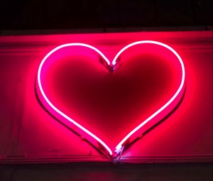 Preview wallpaper heart, neon, sign, light, red