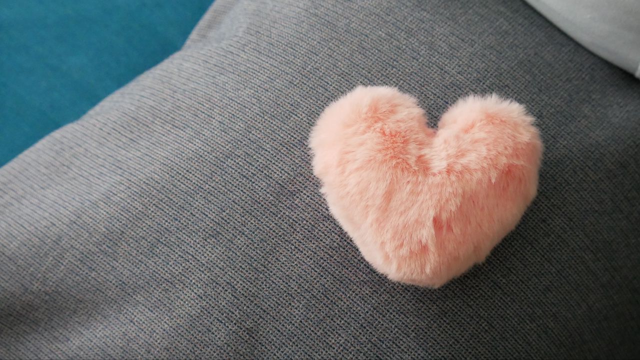 Wallpaper heart, pillow, pink, fluffy, love