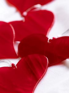 Preview wallpaper heart, red, white, form