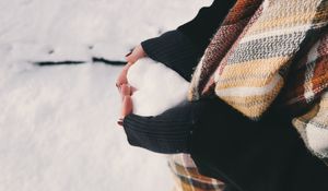 Preview wallpaper heart, snow, love, hands, scarf
