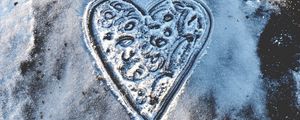 Preview wallpaper heart, snow, shape