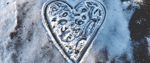 Preview wallpaper heart, snow, shape