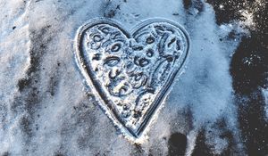 Preview wallpaper heart, snow, shape