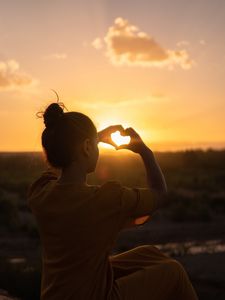 Preview wallpaper heart, sunset, hands, girl, love