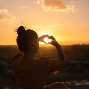 Preview wallpaper heart, sunset, hands, girl, love